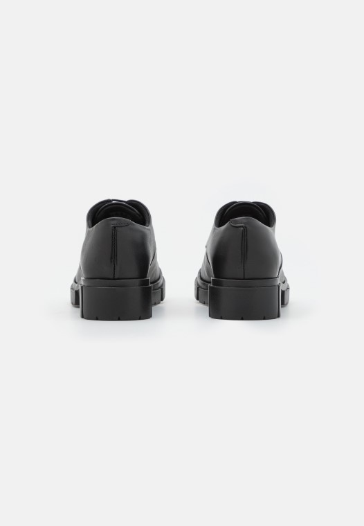 Clarks Teala Encaje Cordones Negro