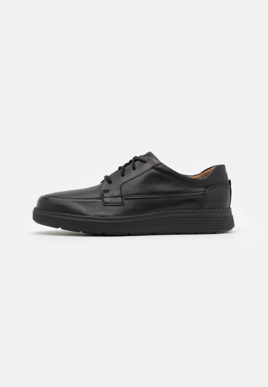 Zapatos Con Cordones Clarks Un Abode