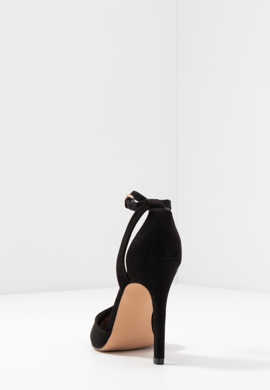 Tacones Altos Clarks Onlchloe Negros