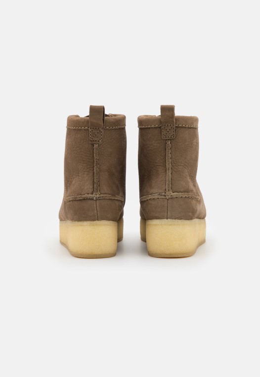 Botines Con Cordones Wallabee Clarks Marrón Claro