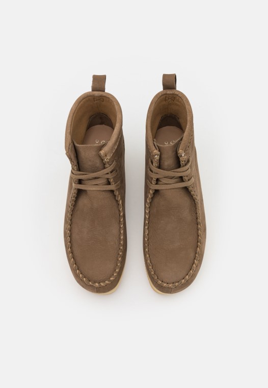 Botines Con Cordones Wallabee Clarks Marrón Claro