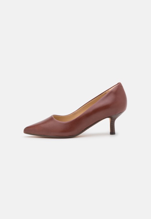 Violeta Tacones Clasico Coñac Clarks