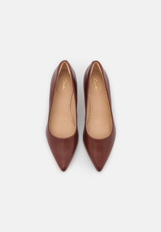 Violeta Tacones Clasico Coñac Clarks