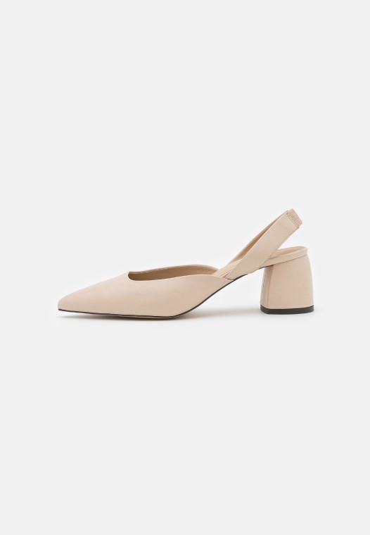 Tacos De Cuero Clasicos Beige Clarks