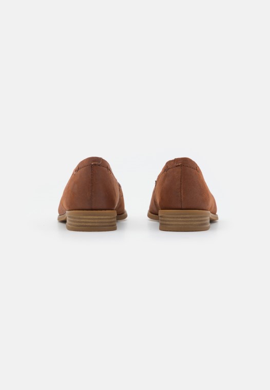 Zapatillas Sin Cordones Pure Walk Clarks Marrón Oscuro Lea