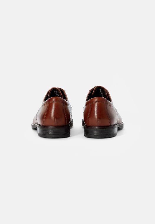 Howard Walk Con Cordones Clarks Bronceado Oscuro