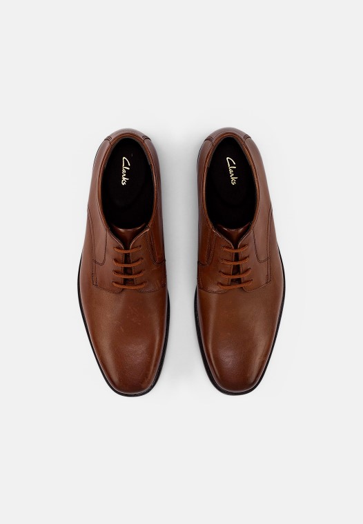 Howard Walk Con Cordones Clarks Bronceado Oscuro