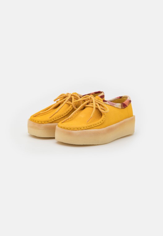 Mocasines De Copa Wallabee Clarks Amarillos