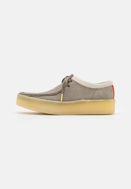 Wallabee Cup Casual Con Cordones Gris Clarks
