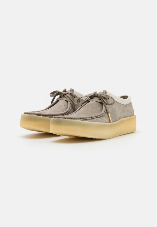 Wallabee Cup Casual Con Cordones Gris Clarks