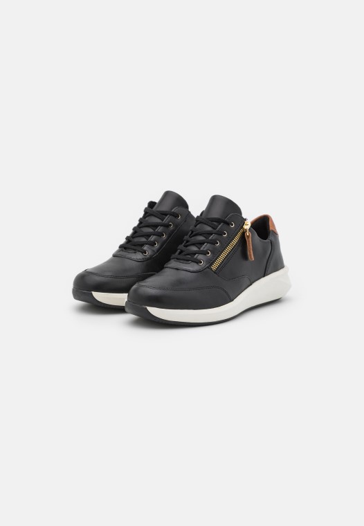 Zapatillas Rio Zip Negro Clarks