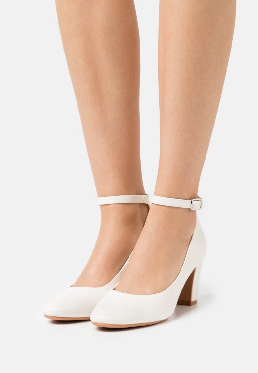 Tacones Clasicos Blancos Clarks