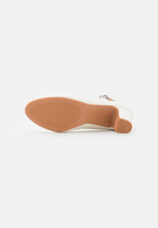 Tacones Clasicos Blancos Clarks