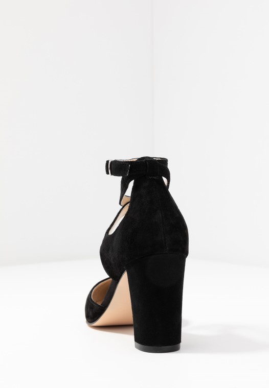 Tacones Negros De Cuero Clarks