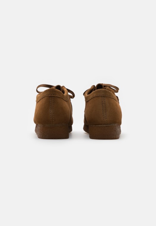 Cola Clarks Wallabee Zapatos Casual Con Cordones