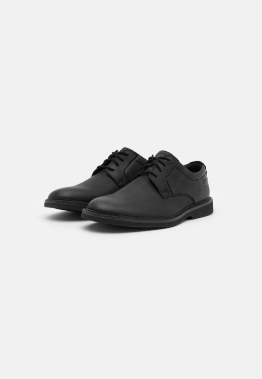Atticus Encaje Cordones Clarks Negro