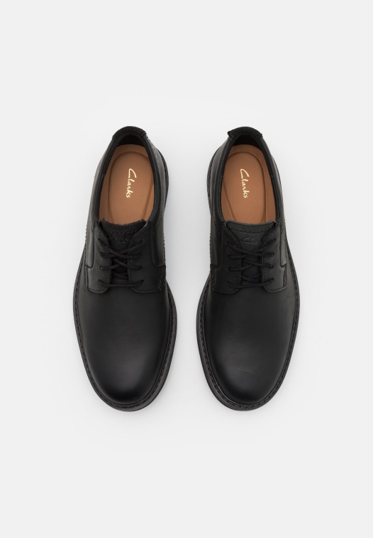 Atticus Encaje Cordones Clarks Negro