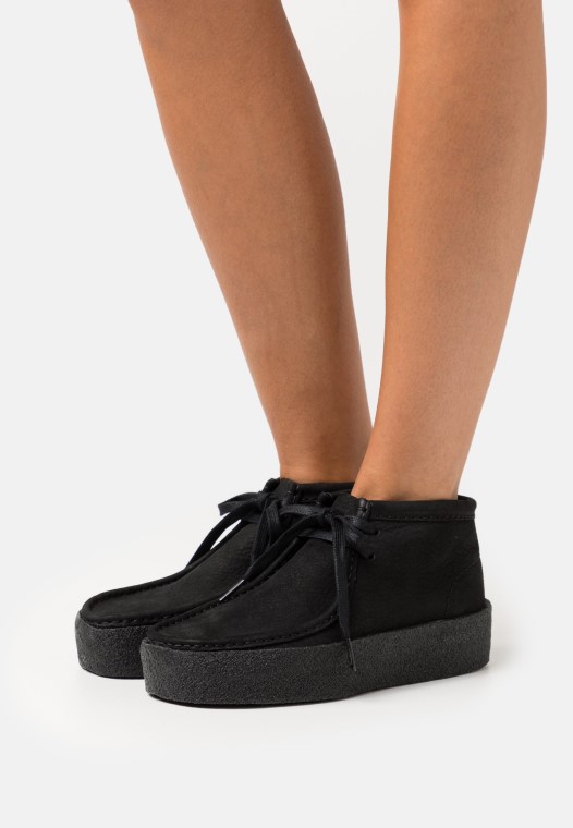 Zapatos Casuales Negros Clarks Wallabee Cup Con Cordones