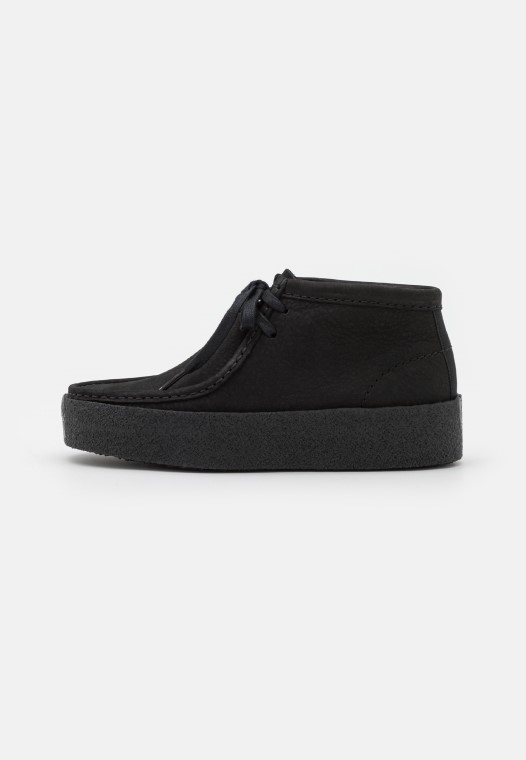 Zapatos Casuales Negros Clarks Wallabee Cup Con Cordones