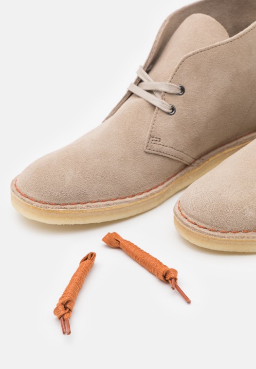 Bota Safari Casual Cordones Arena Clarks