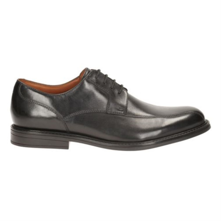 Beckfield En Cuero Negro Clarks