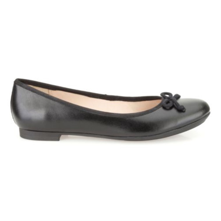 Paseo En Clarks Carrusel En Cuero Negro