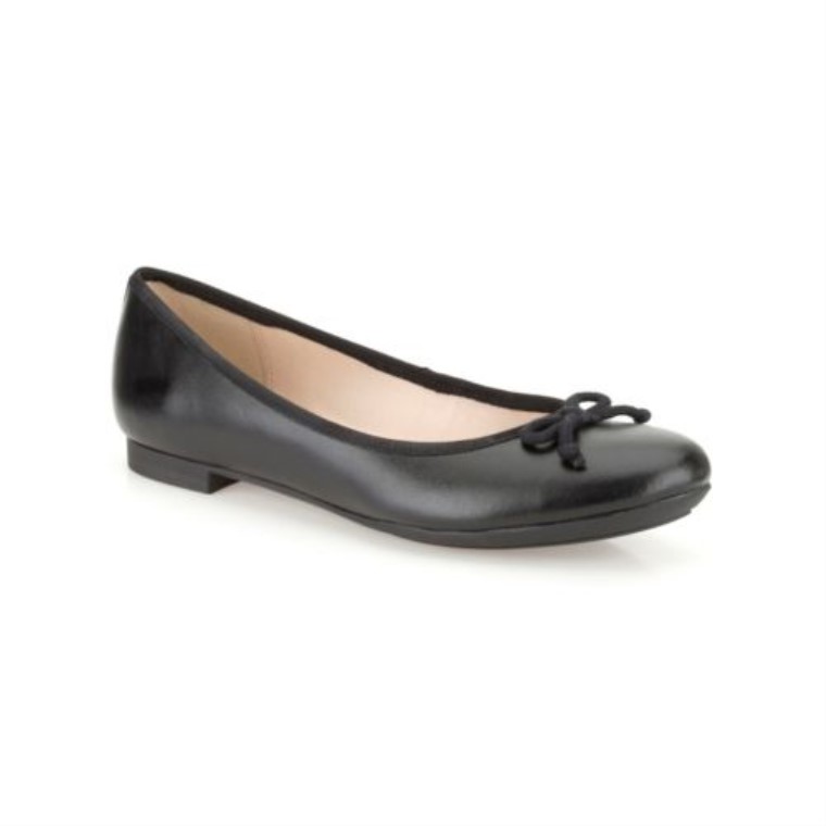 Paseo En Clarks Carrusel En Cuero Negro