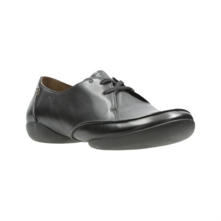 Clarks Cuero Negro Felicia Vale