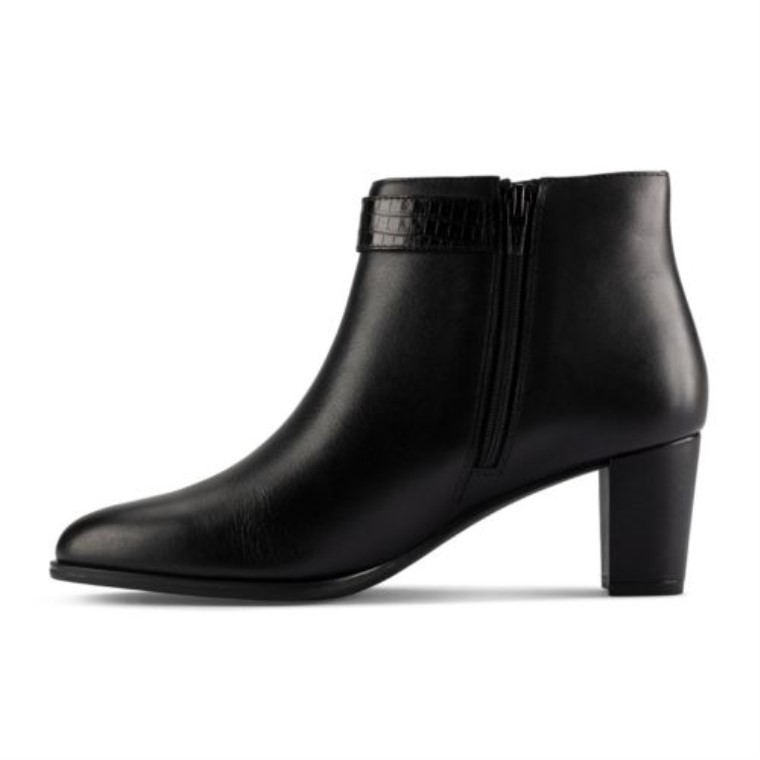 Bota Clarks Kayl60 Cuero Negro