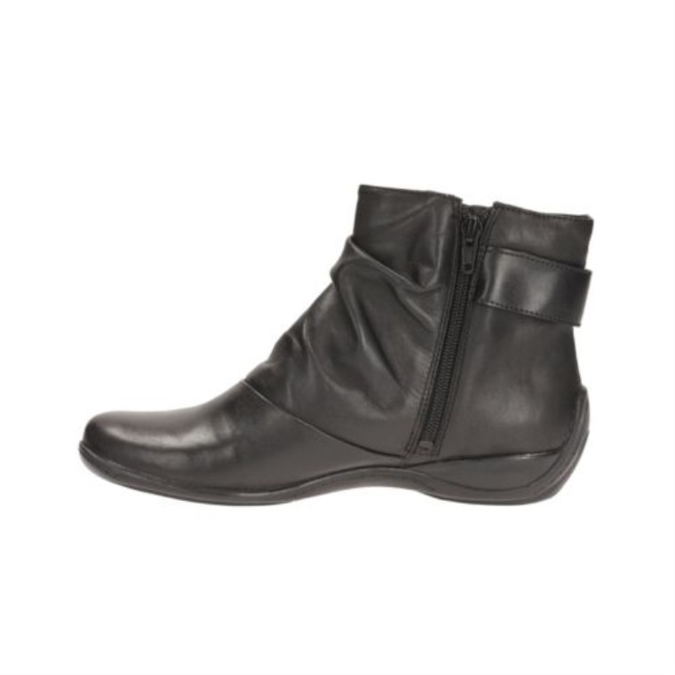 Kira Café Clarks Cuero Negro