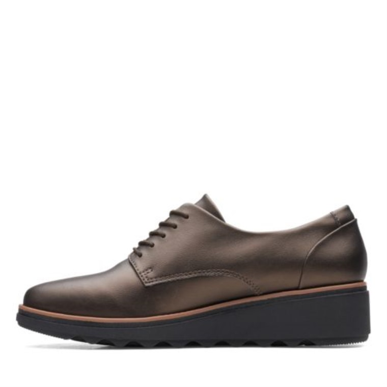 Sharon Noel Marrón Antiguo Clarks