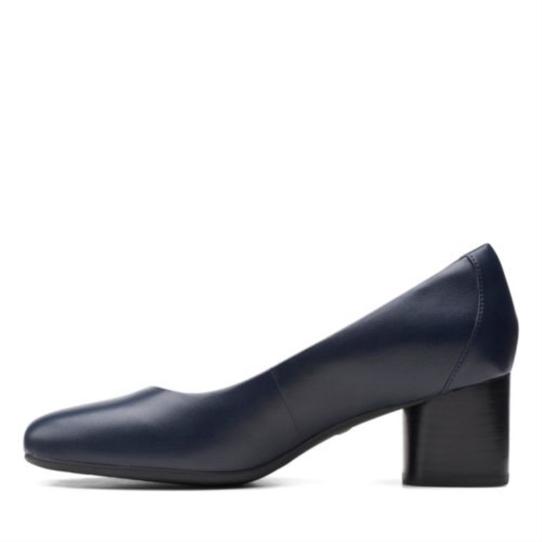 Un Cosmo Vestido Azul Marino Cuero Clarks