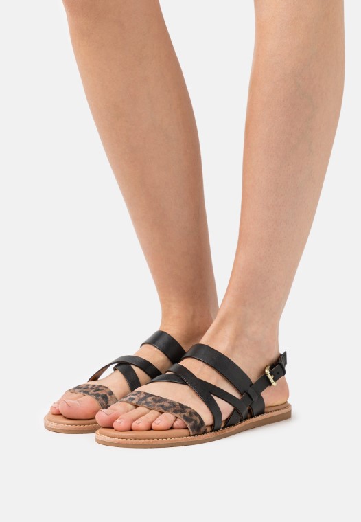 Sandalias Negras Clarks Karsea Para El Sol