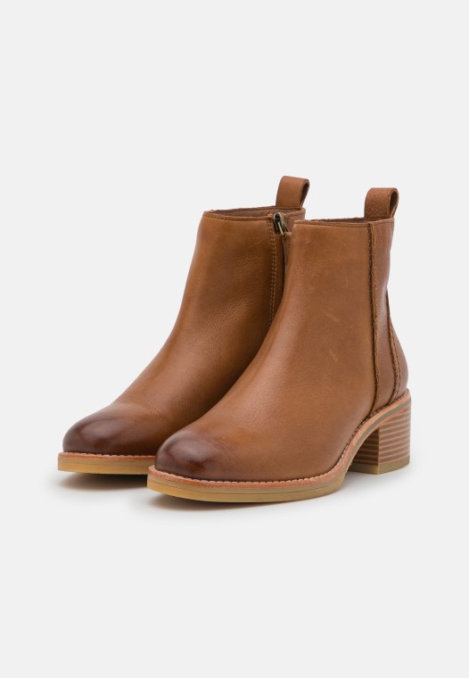 Botines Con Cremallera Cologne Marrón Oscuro Clarks
