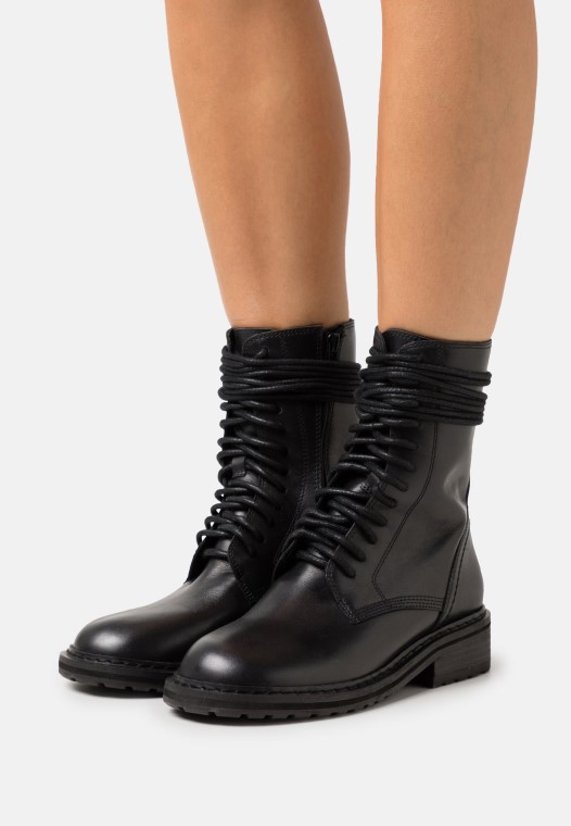 Botines Negros Con Cordones Tilham Lace Clarks