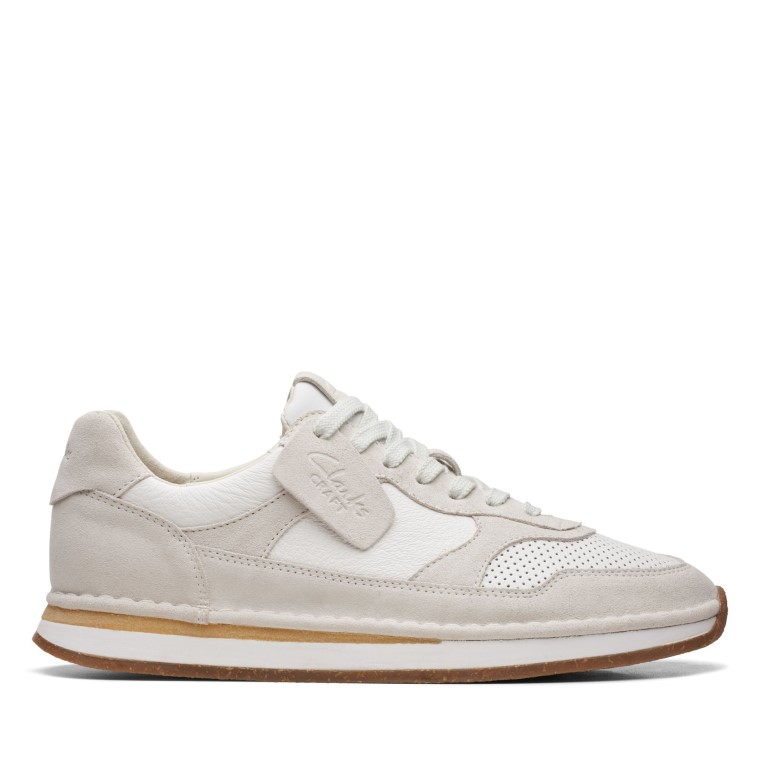 Clarks Craft Corre Hacia El Blanco