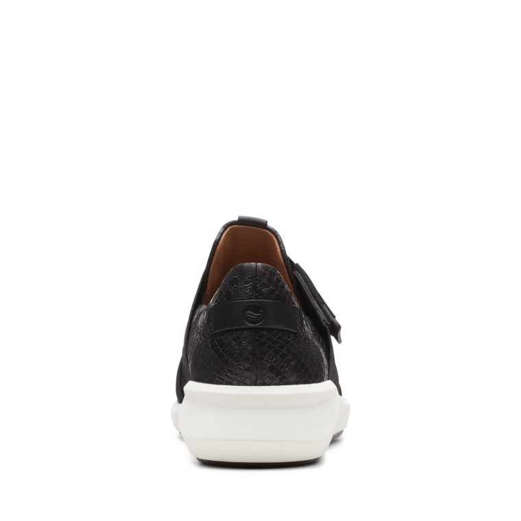 Correa Clarks Un Rio Serpiente Negra