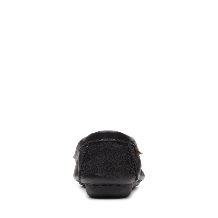 Clarks De Cuero Negro Para Caminar Con Pecas.