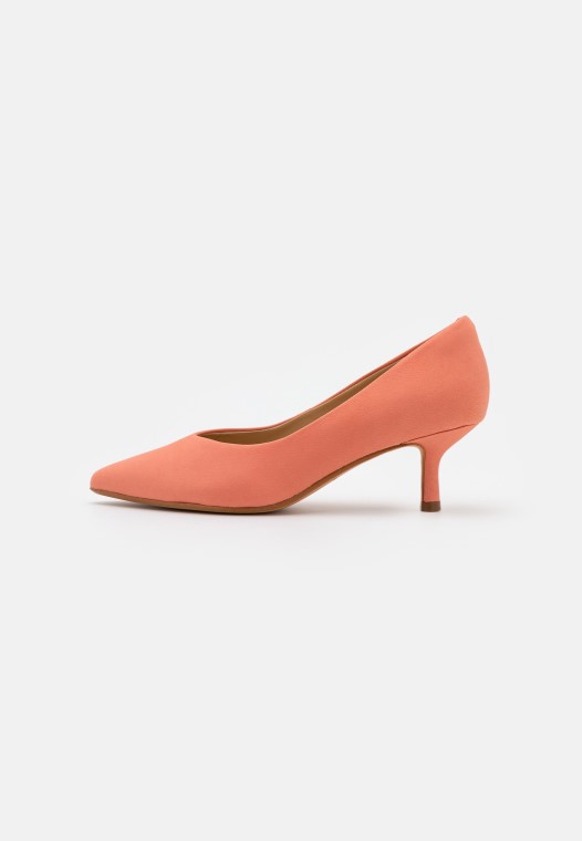 Clarks Violet Court Tacones Clásicos Coral Claro