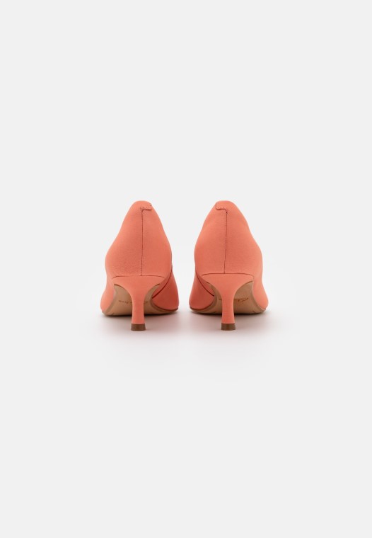 Clarks Violet Court Tacones Clásicos Coral Claro