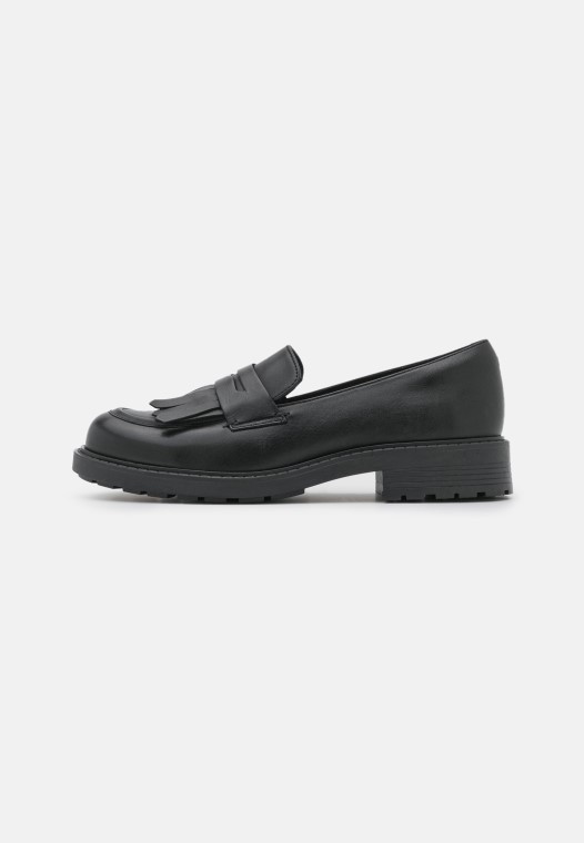 Mocasines Orinoco Slip-ons Clarks Brillo Negro