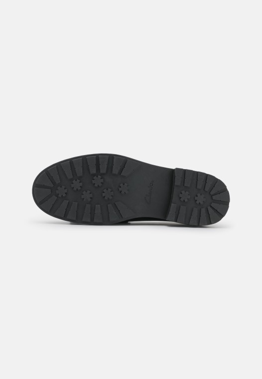 Mocasines Orinoco Slip-ons Clarks Brillo Negro