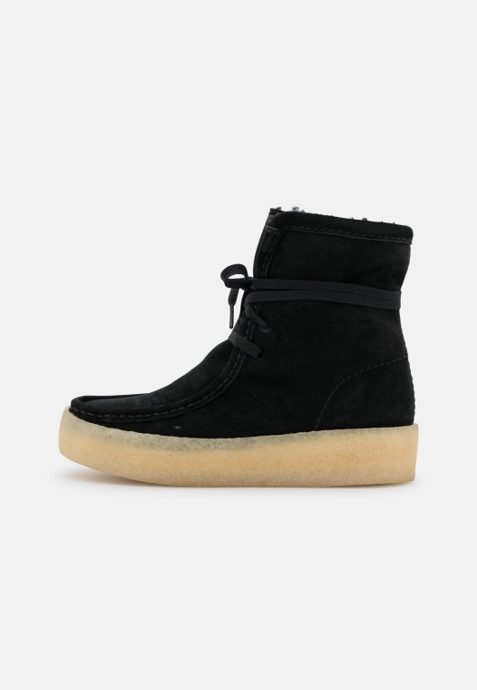 Botines Con Cordones Wallabee Cup Clarks Negro
