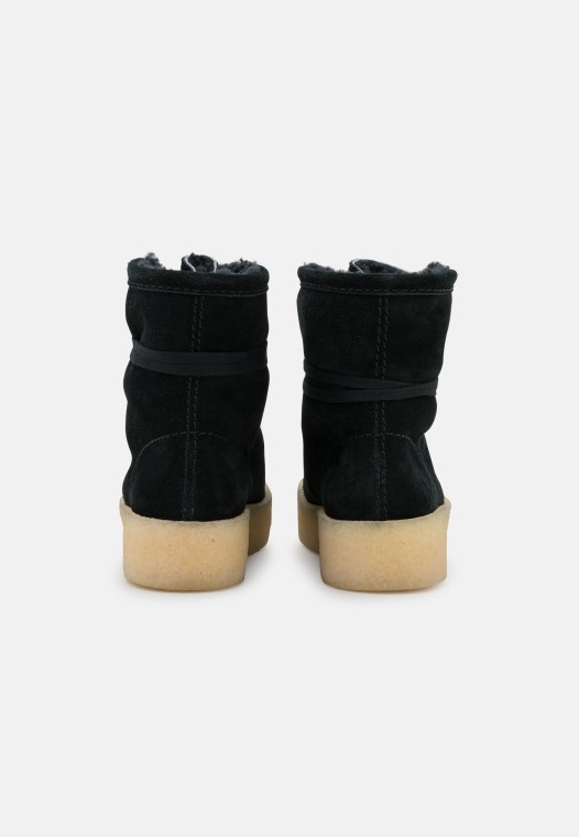 Botines Con Cordones Wallabee Cup Clarks Negro