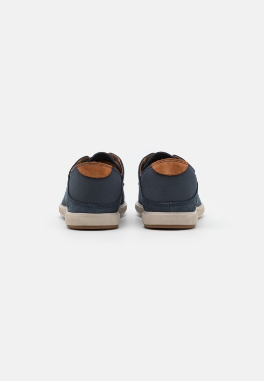 Lazo Bratton Azul Marino Con Cordones Clarks