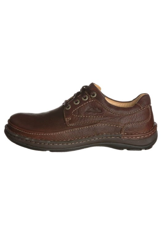 Naturaleza Tres Cordones Casuales Clarks Mahago Ny