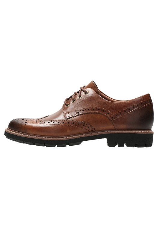 Marrón Clarks Batcombe Wing Cordones