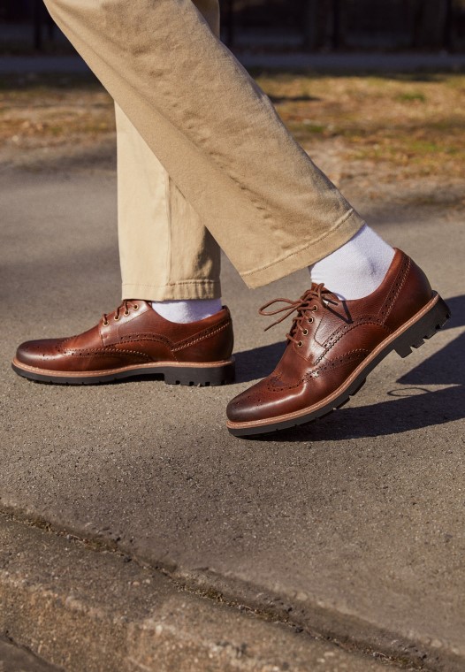 Marrón Clarks Batcombe Wing Cordones