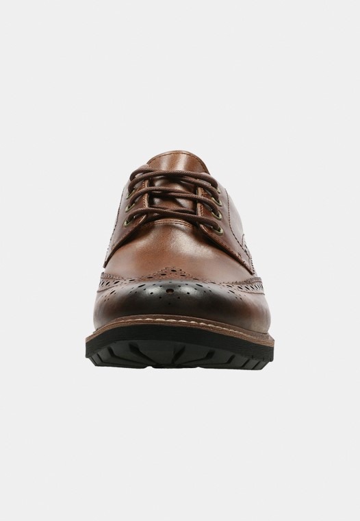 Marrón Clarks Batcombe Wing Cordones