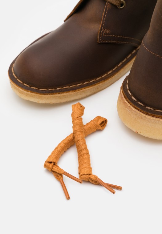 Bota Safari Casual Con Cordones Clarks Beeswax